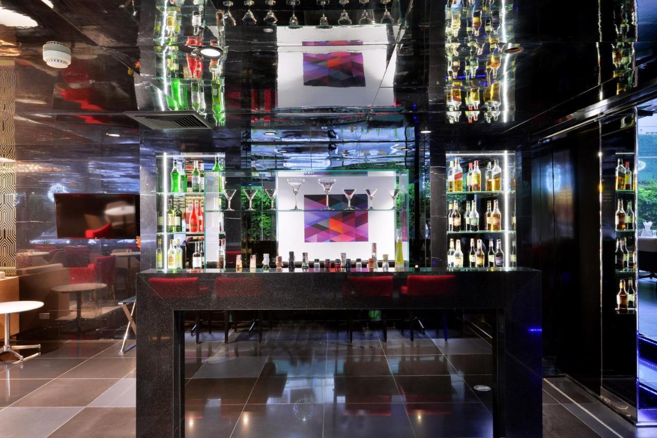 Arize Hotel Sukhumvit Банкок Екстериор снимка