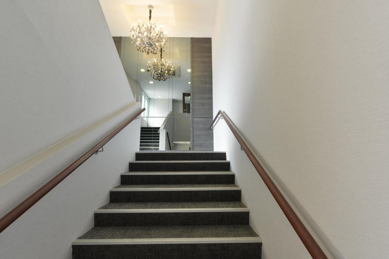 Arize Hotel Sukhumvit Банкок Екстериор снимка