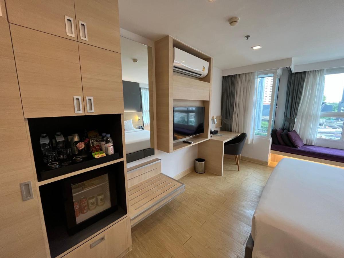 Arize Hotel Sukhumvit Банкок Екстериор снимка