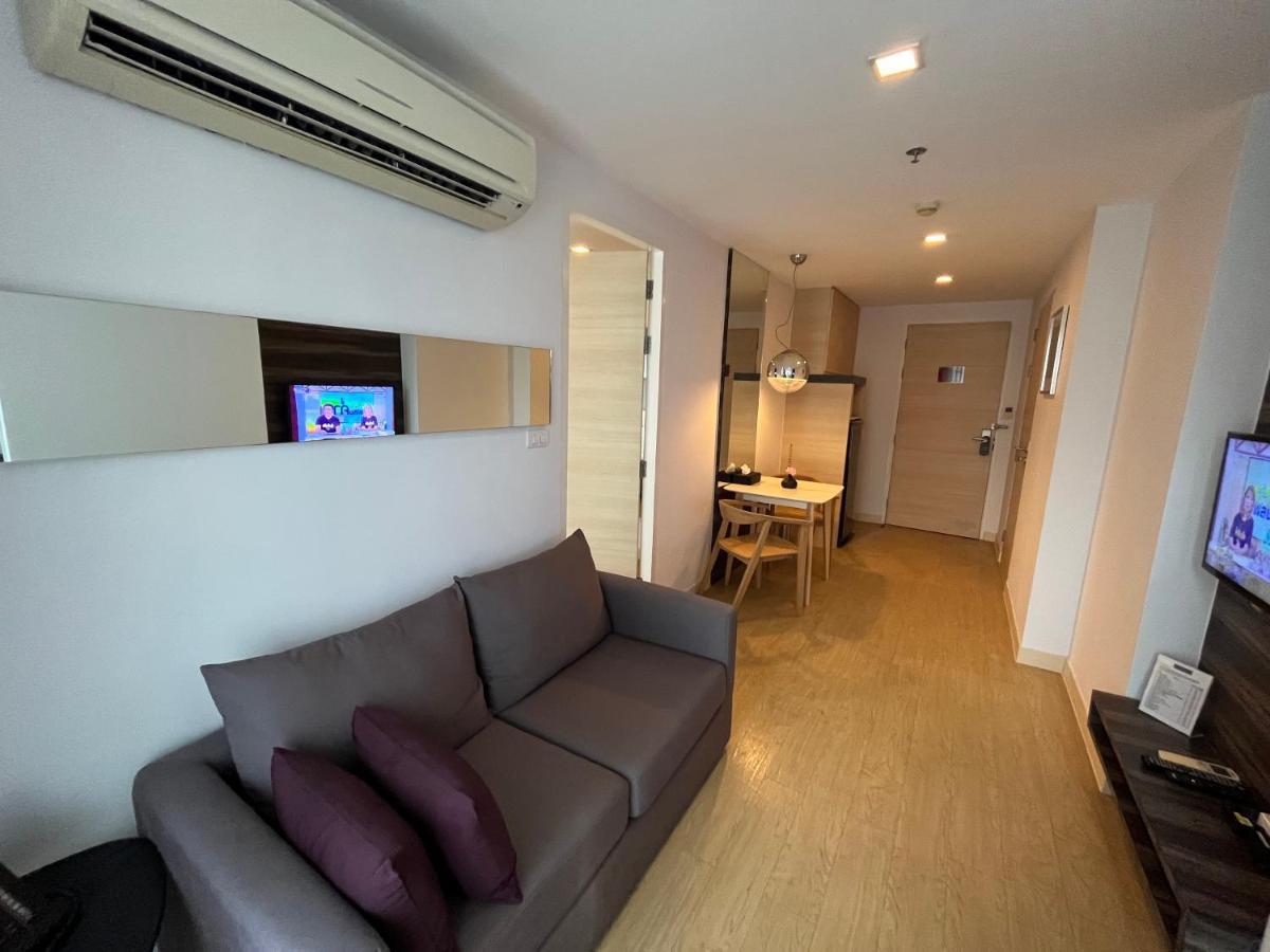 Arize Hotel Sukhumvit Банкок Екстериор снимка